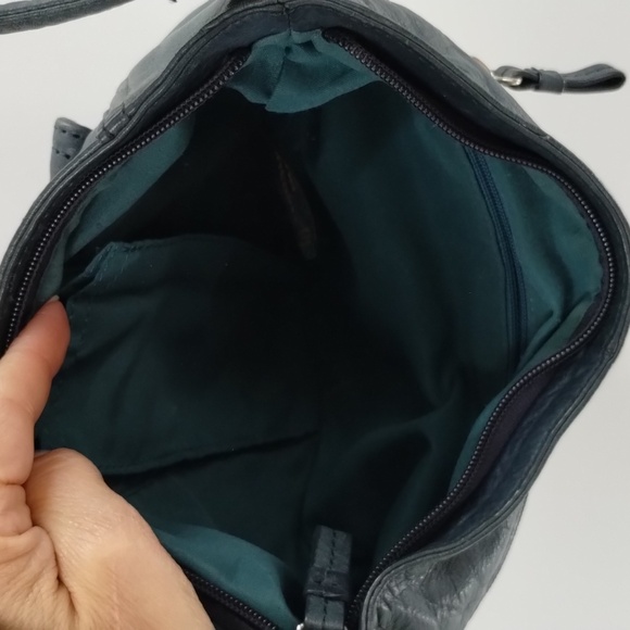 Stone Mountain leather green shoulder bag zip top with multiple pockets - Picture 7 of 8